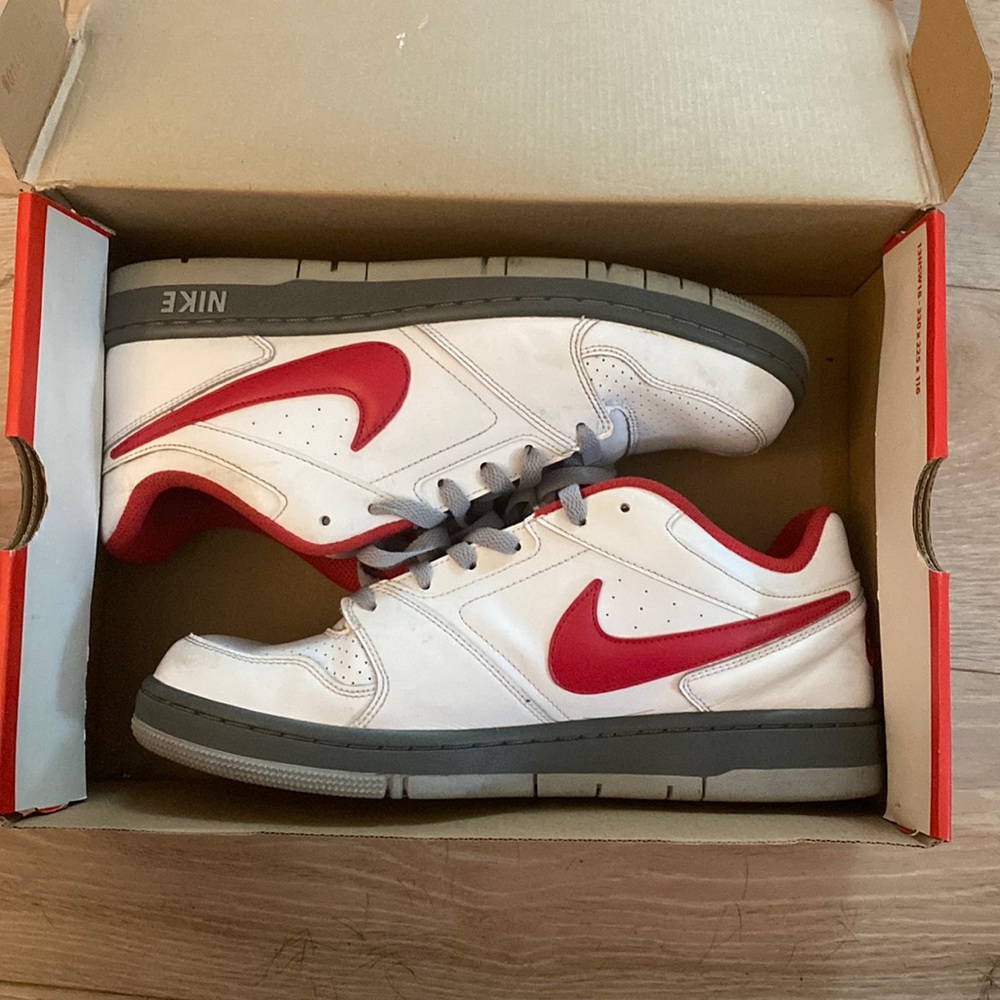 Men’s Nike Prestige IV
